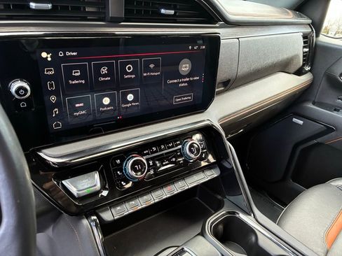 Used 2023 GMC Sierra 1500 AT4 image 25