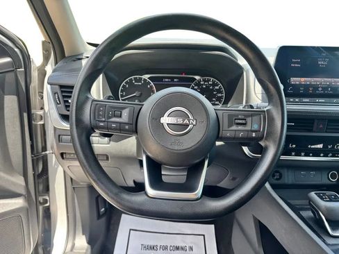 Used 2024 Nissan Rogue SV FWD image 12