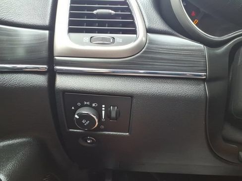 Used 2020 Jeep Grand Cherokee Limited AWD/4WD image 14