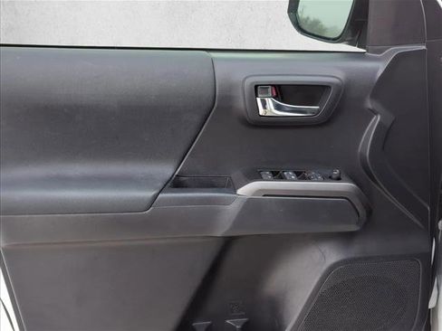 Certified 2023 Toyota Tacoma TRD Off-Road image 7