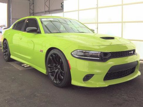 Used 2023 Dodge Charger Scat Pack w/ Plus Group RWD image 2