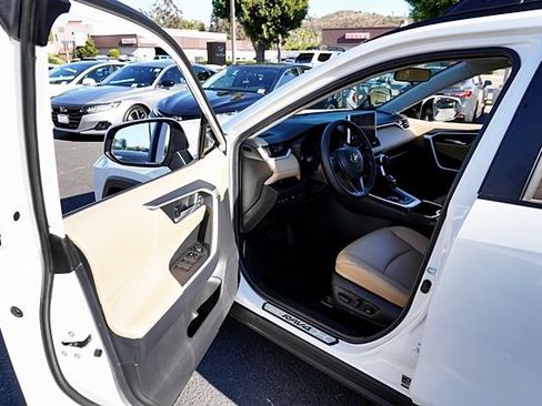 Used 2025 Toyota RAV4 XLE Premium w/ Weather Package AWD/4WD image 36