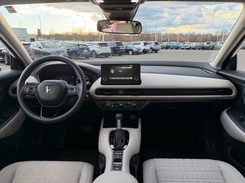 Used 2025 Honda HR-V LX image 15