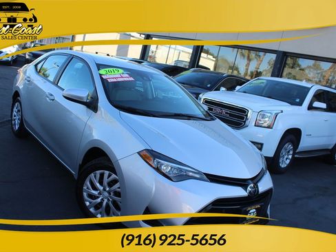 Used 2019 Toyota Corolla LE FWD image 1