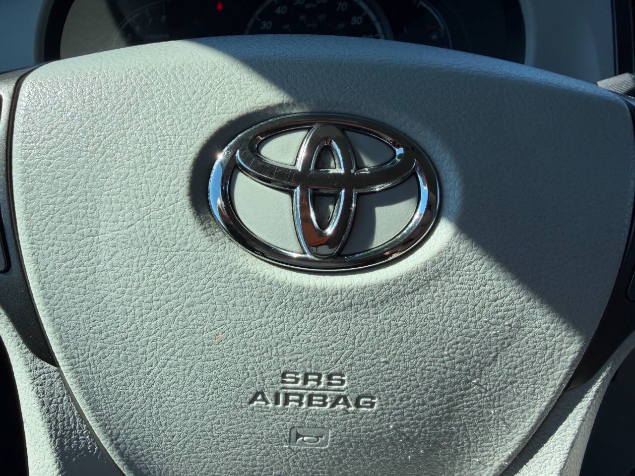 Used 2013 Toyota Sienna LE w/ Towing Pkg FWD image 22