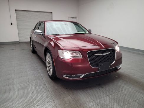 Used 2019 Chrysler 300 Limited image 14
