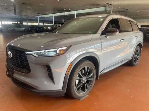 Used 2025 INFINITI QX60 Luxe w/ Black Edition image 7