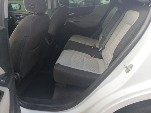 Used 2020 Chevrolet Equinox LS image 11