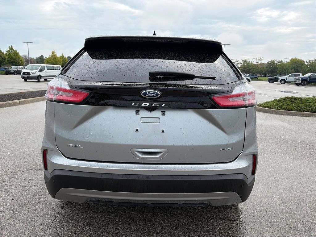 Used 2024 Ford Edge SEL w/ Convenience Package AWD/4WD image 6