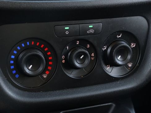 Used 2022 RAM ProMaster City Tradesman FWD image 29