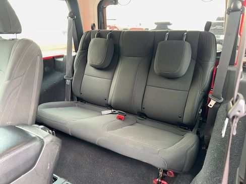 Used 2022 Jeep Wrangler Willys image 23