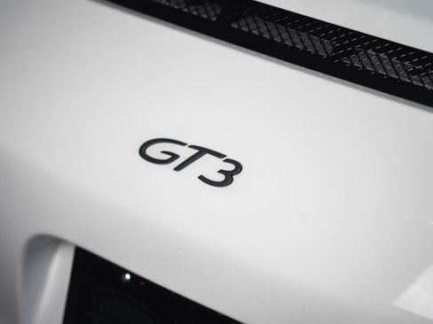 Used 2015 Porsche 911 GT3 RWD image 22