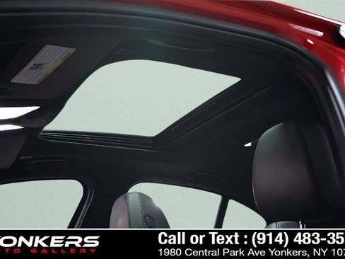 Used 2024 BMW 330i xDrive Sedan image 16