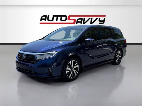 Used 2023 Honda Odyssey Touring image 3