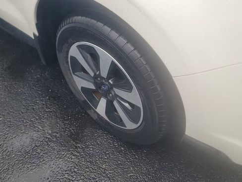 Used 2018 Subaru Forester 2.5i Premium AWD/4WD image 9