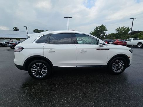 Used 2023 Lincoln Nautilus AWD w/ Premium Package image 12
