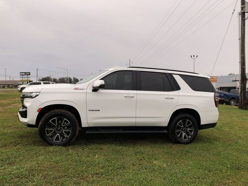 Used 2021 Chevrolet Tahoe Z71 w/ Z71 Signature Package image 3