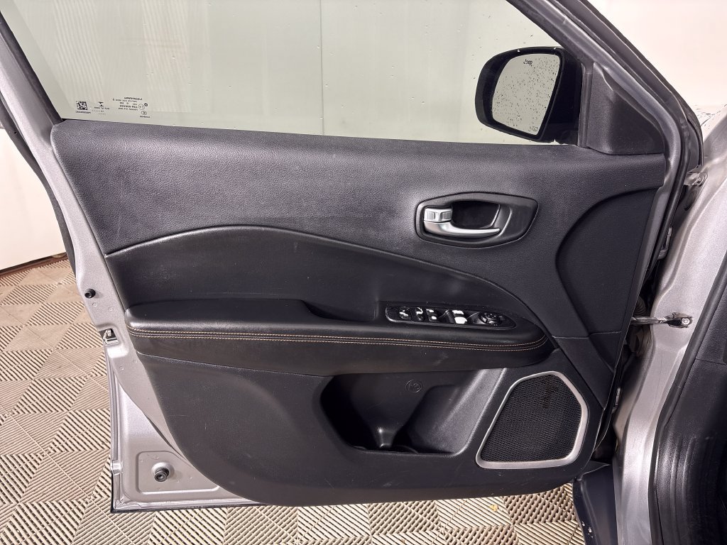 Used 2020 Jeep Compass Limited FWD image 16