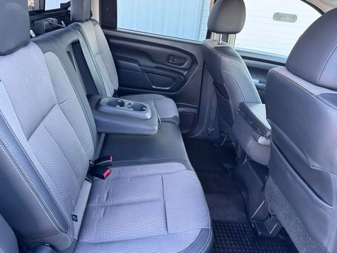 Used 2017 Nissan Titan S AWD/4WD image 25