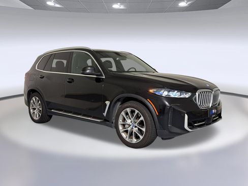 Used 2025 BMW X5 xDrive50e AWD/4WD image 7