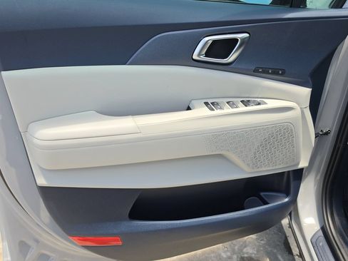New 2026 Kia Carnival EX FWD image 19