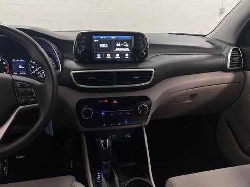 Used 2020 Hyundai Tucson SE image 18