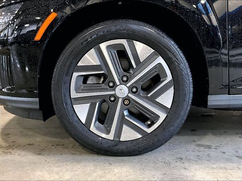 Used 2023 Hyundai Kona SEL w/ Cargo Package FWD image 7