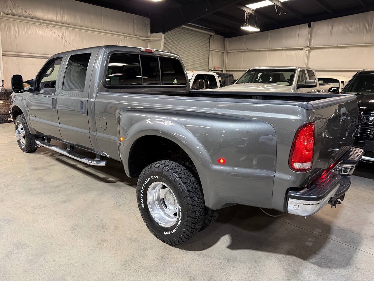Used 2003 Ford F350 XLT AWD/4WD image 3