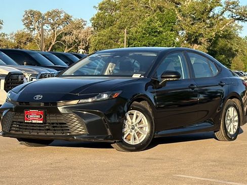 Certified 2025 Toyota Camry LE image 41