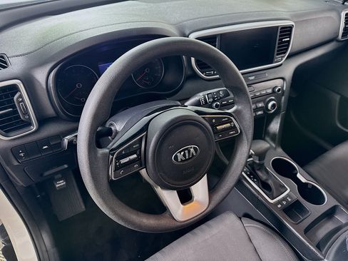 Used 2022 Kia Sportage LX AWD/4WD image 11