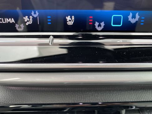 New 2025 Volkswagen ID.4 Pro S AWD/4WD image 8