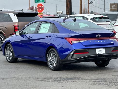 New 2026 Hyundai Elantra Blue image 6