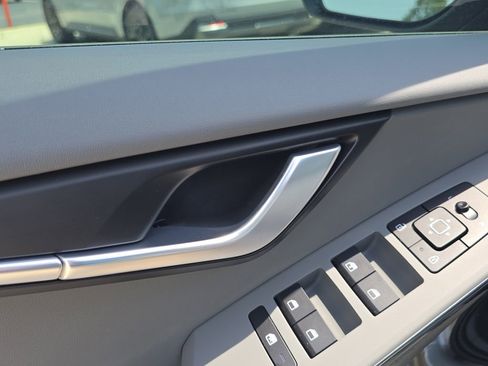New 2026 Kia Niro EX FWD image 19