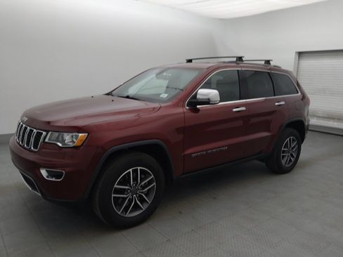 Used 2021 Jeep Grand Cherokee Limited w/ Luxury Group II image 2