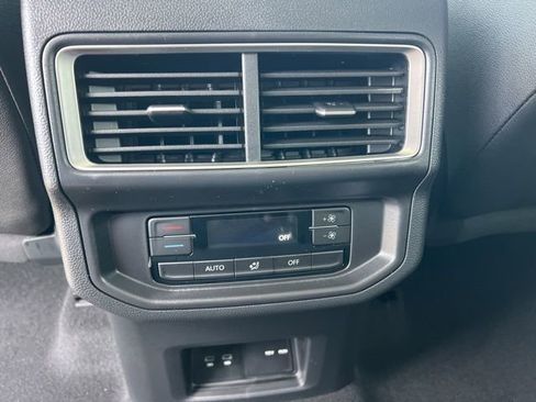 New 2026 Volkswagen Atlas Peak Edition image 10