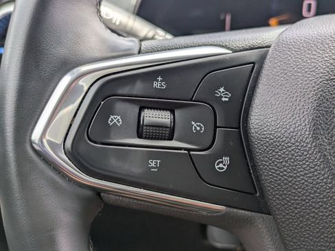 Used 2025 Chevrolet Trax LT w/ LT Convenience Package FWD image 20