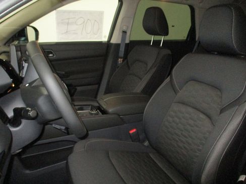 New 2026 Nissan Pathfinder SV AWD/4WD image 16