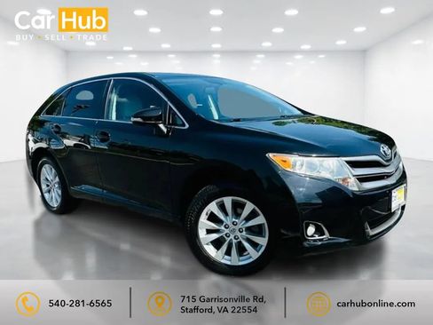 Used 2014 Toyota Venza LE FWD image 1