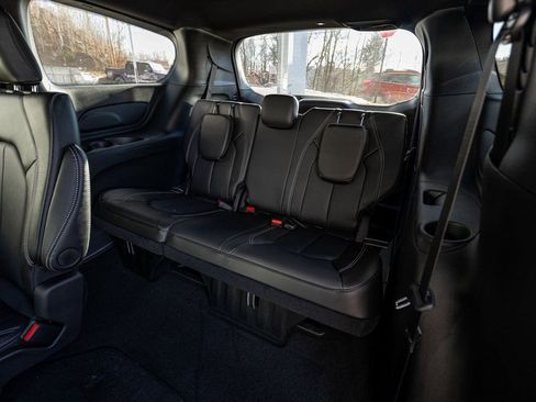New 2026 Chrysler Pacifica Select image 26