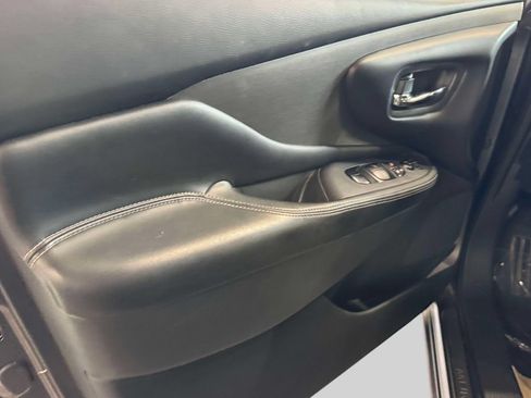 Used 2019 Nissan Murano SV AWD/4WD image 27