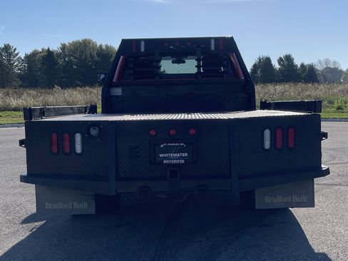 Used 2021 RAM 3500 Tradesman w/ Chrome Appearance Group image 18