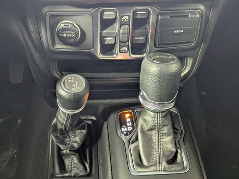 New 2026 Jeep Gladiator Sport image 25