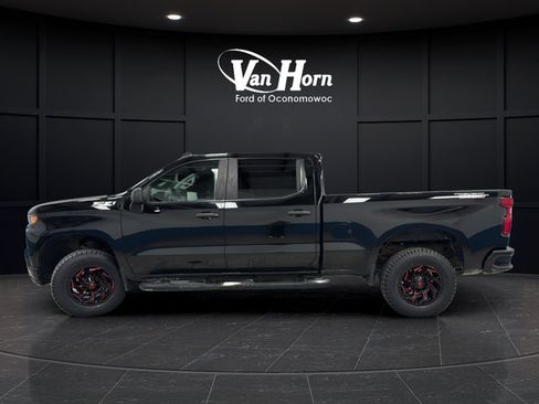 Used 2022 Chevrolet Silverado 1500 Custom Trail Boss w/ LPO, Dark Essentials Package AWD/4WD image 4