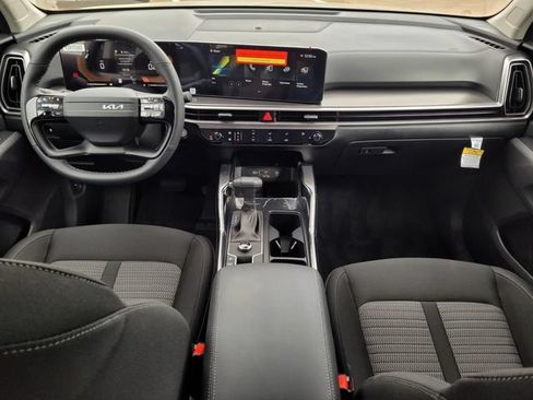 New 2026 Kia Sorento LX FWD image 13