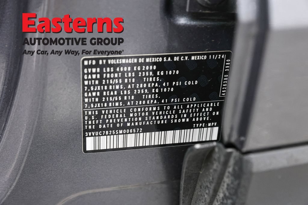Used 2025 Volkswagen Taos SE AWD/4WD image 36