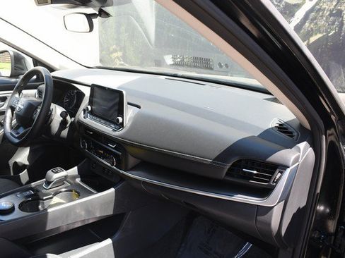 Used 2026 Nissan Rogue SV AWD/4WD image 24