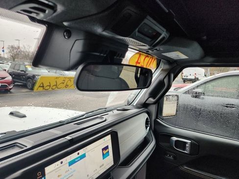 Used 2024 Jeep Wrangler Sahara image 13