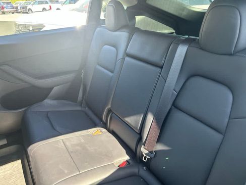 Used 2023 Tesla Model Y Performance AWD/4WD image 5