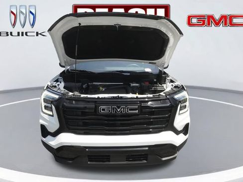 Used 2026 GMC Terrain Elevation w/ Elevation Premium Package FWD image 9