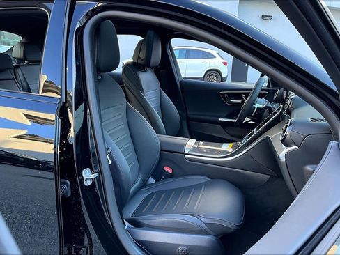 Used 2025 Mercedes-Benz C 300 4MATIC Sedan image 8